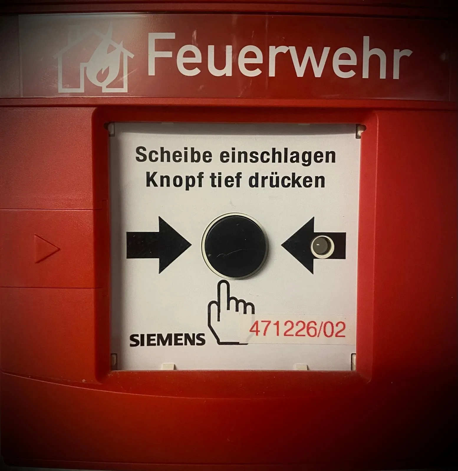 Brandschutzwache in Bergisch Gladbach Manueller Feuermelder - Brandschutz in Bergisch Gladbach